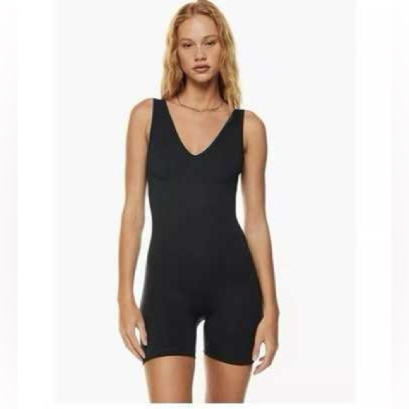 TNA Aritzia green jumpsuit romper size S - Picture 5 of 9